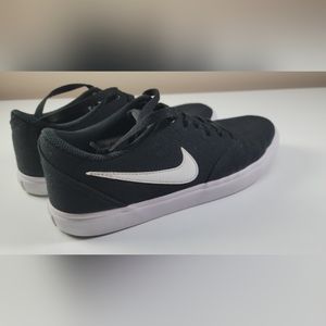 Women's Nike SB Check Solarsoft Canvas Skateboard 921463-010 Size US 8.5